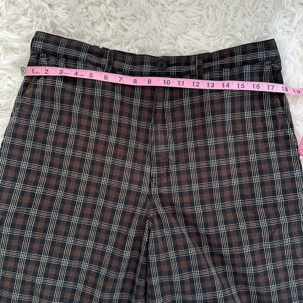Men’s plaid shorts